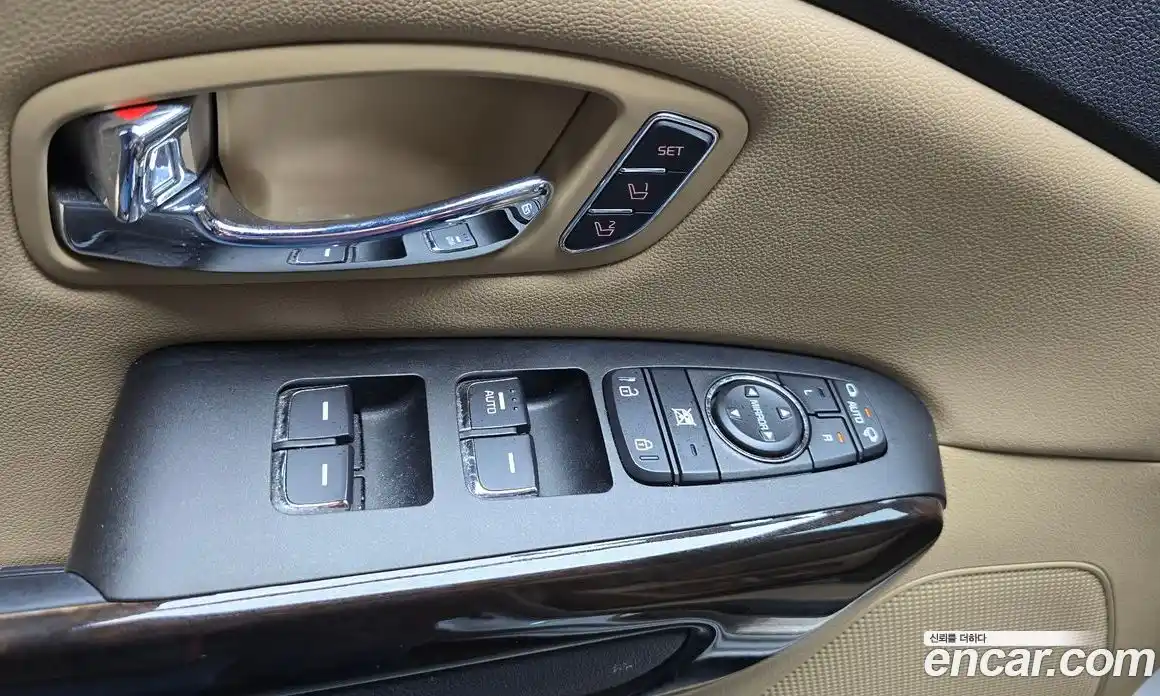 Kia Canival 2018 3.3 Автомат в Москве № 758768, фото 14