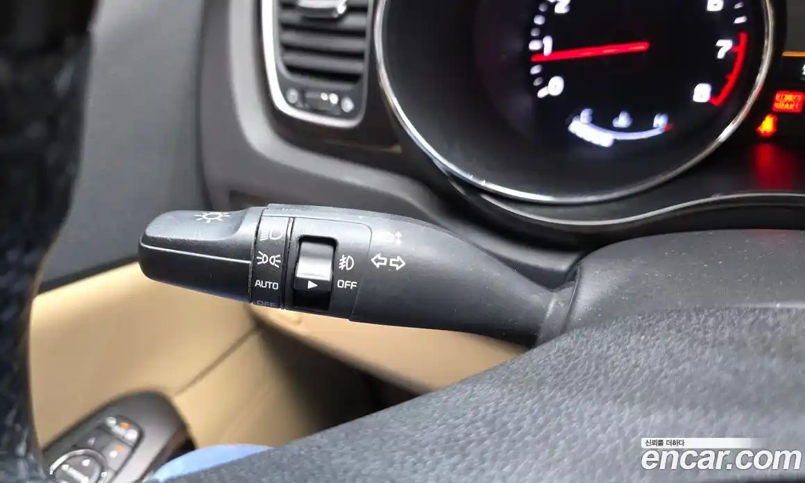 Kia Canival 2018 3.3 Автомат в Москве № 758768, фото 16