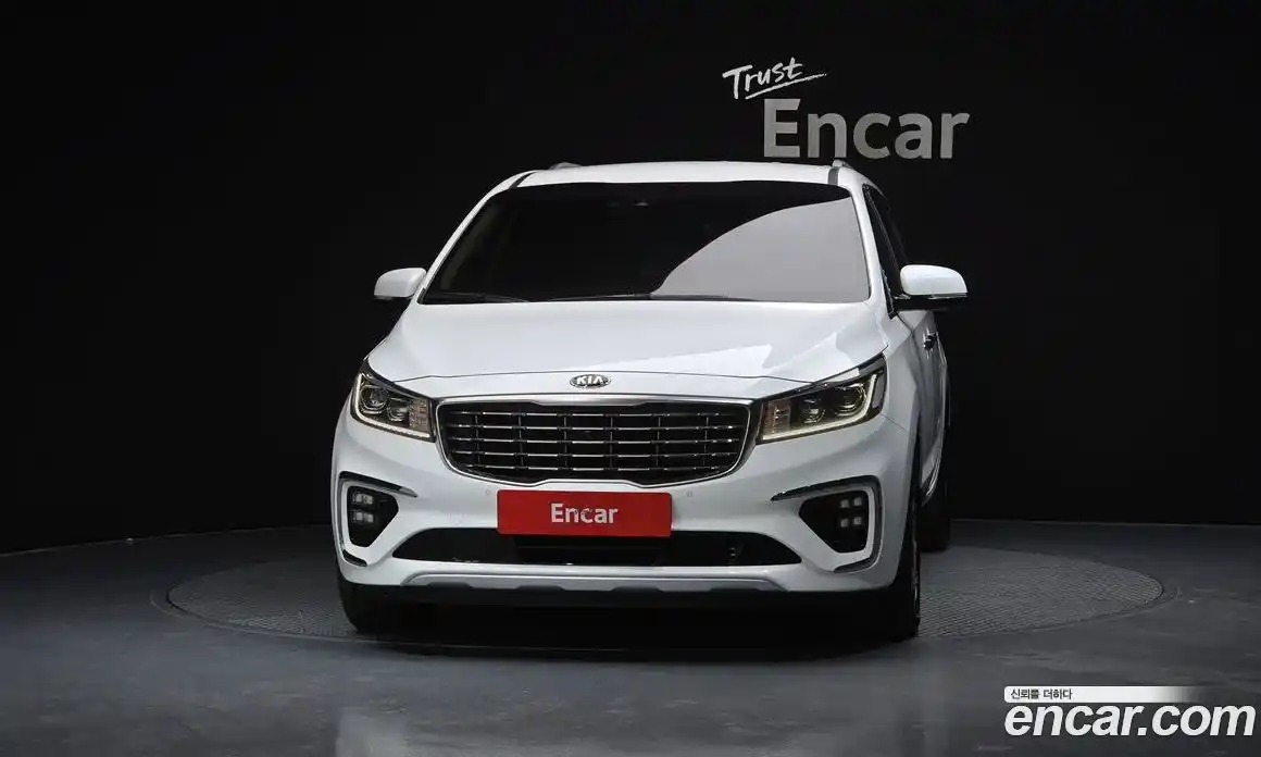 Kia Canival 2018 3.3 Автомат в Москве № 758768, фото 3