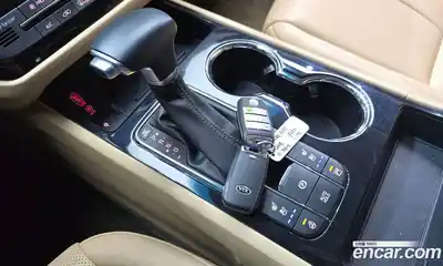 Kia Canival 2018 3.3 Автомат в Москве № 758768, миниатюра 9