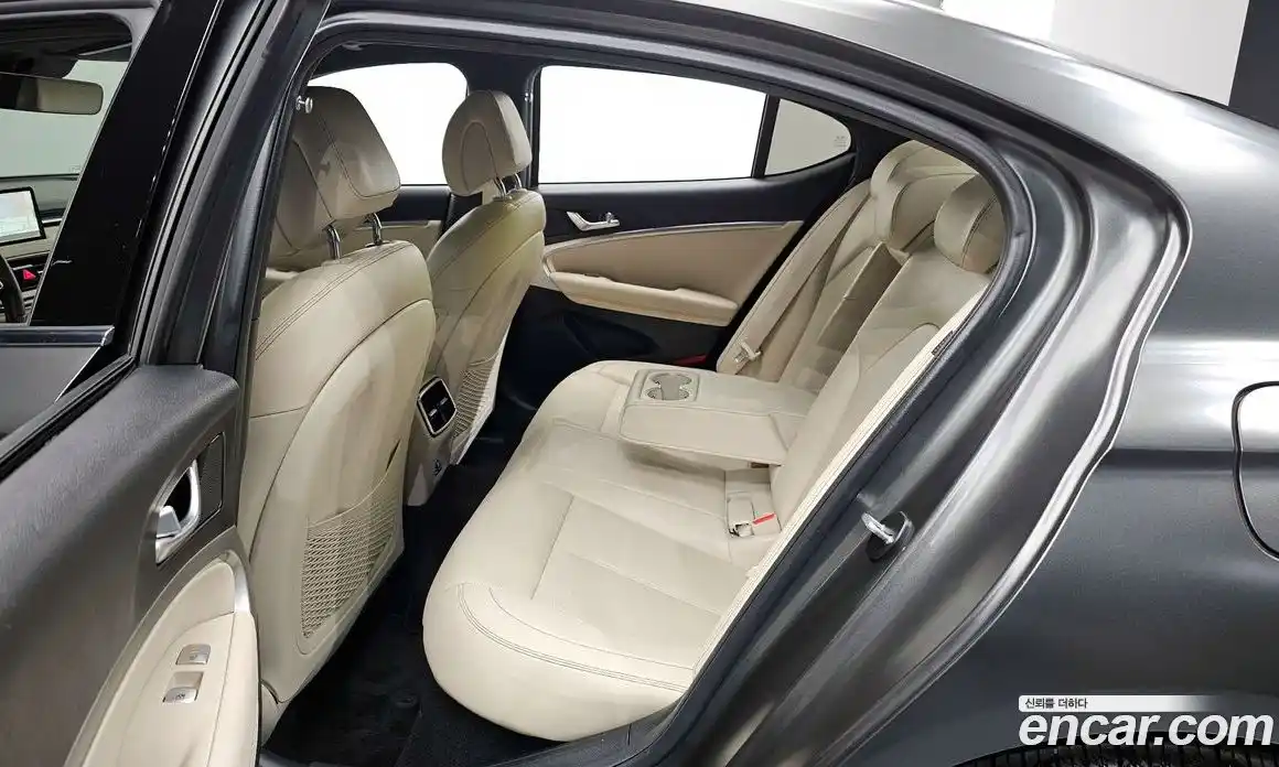 Genesis G70 2023 2.5 Автомат в Москве № 758829, фото 12