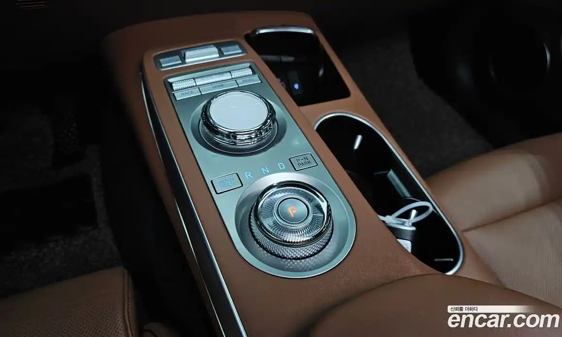 Genesis GV70 2021 2.5 Автомат в Москве № 758845, фото 9