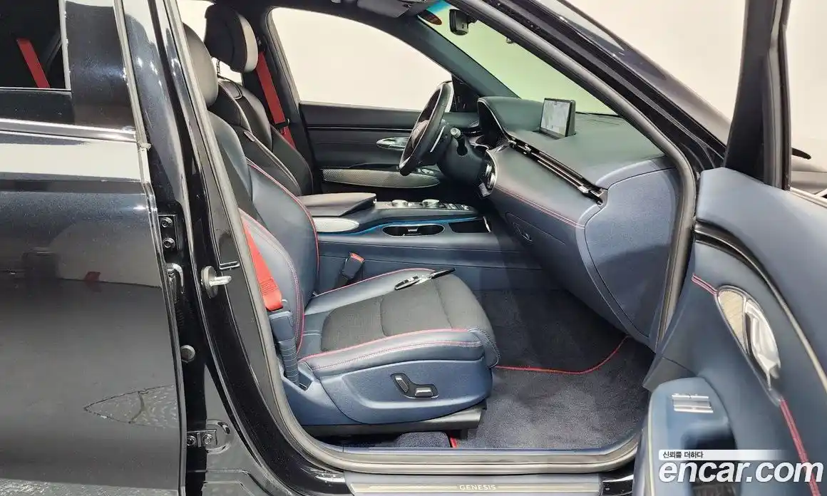 Genesis GV70 2021 2.5 Автомат в Москве № 759096, фото 11