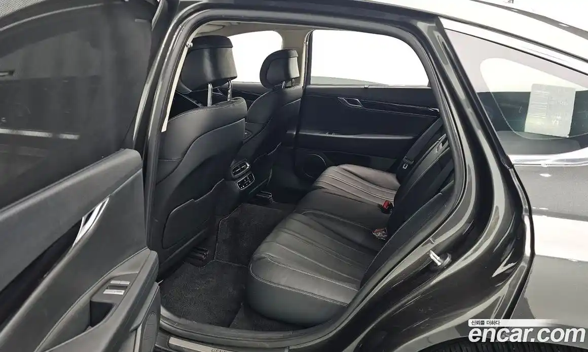 Genesis G80 2023 2.5 Автомат в Москве № 759258, фото 12