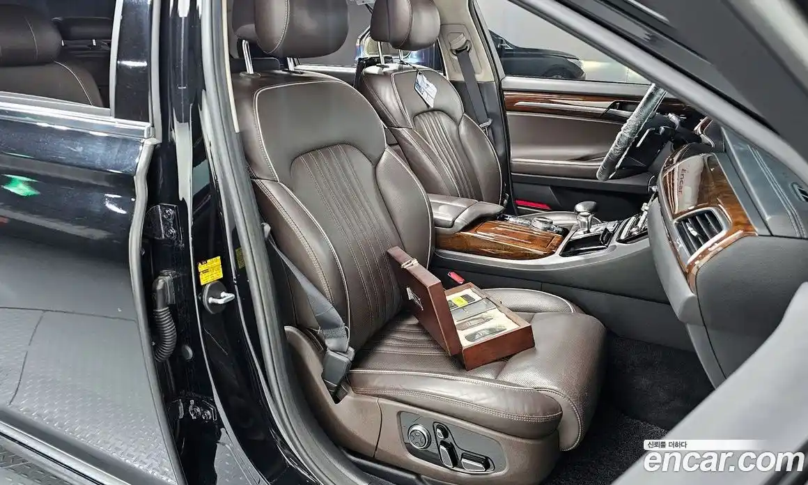 Genesis EQ900 2017 3.3 Автомат в Москве № 759364, фото 10