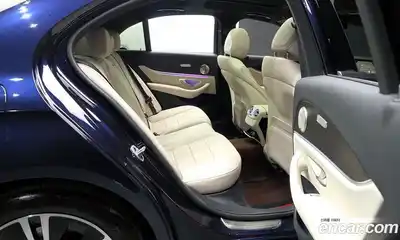 Mercedes-Benz E-Class 2022 2.0 Автомат в Москве № 764023, миниатюра 12