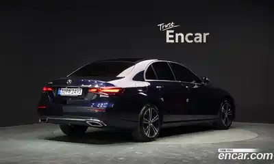 Mercedes-Benz E-Class 2022 2.0 Автомат в Москве № 764023, миниатюра 2