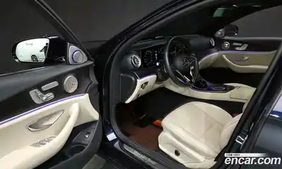 Mercedes-Benz E-Class 2022 2.0 Автомат в Москве № 764023, миниатюра 10