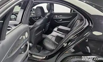 Mercedes-Benz E-Class 2022 2.0 Автомат в Москве № 764265, миниатюра 11