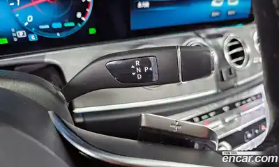 Mercedes-Benz E-Class 2022 2.0 Автомат в Москве № 764265, миниатюра 9