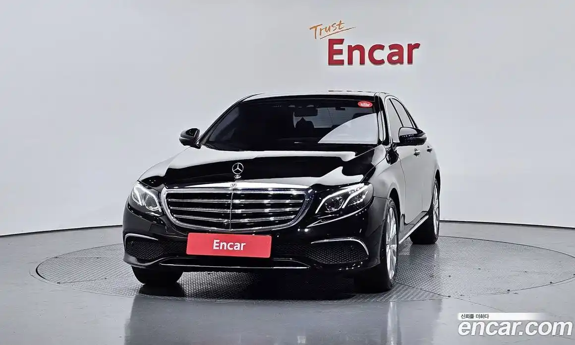 Mercedes-Benz E-Class 2017 2.0 Автомат в Москве № 764380, фото 3