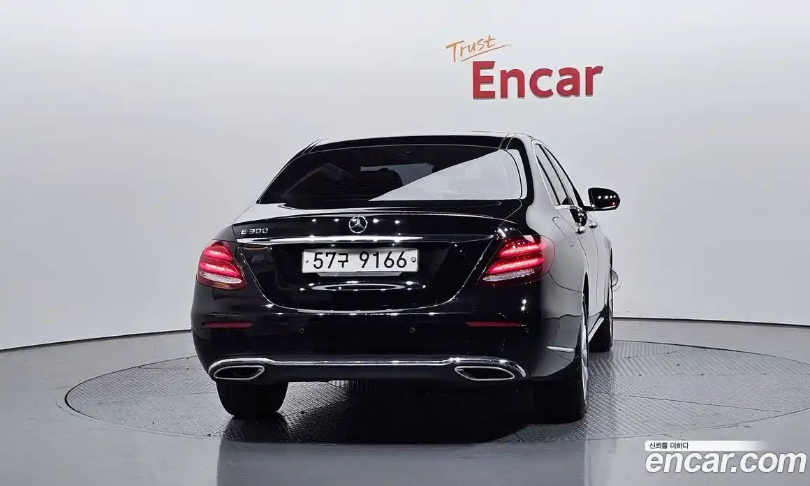 Mercedes-Benz E-Class 2017 2.0 Автомат в Москве № 764380, фото 4