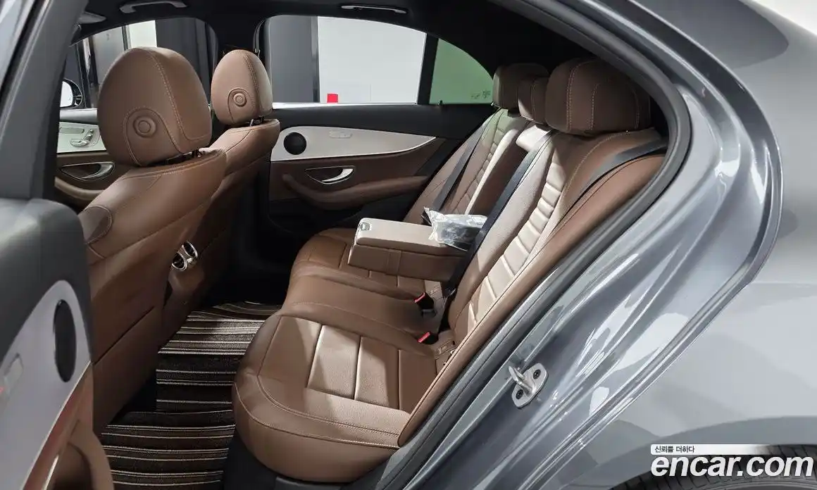 Mercedes-Benz E-Class 2021 2.0 Автомат в Москве № 764658, фото 11