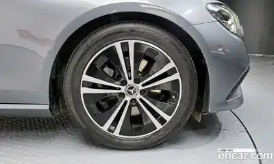 Mercedes-Benz E-Class 2021 2.0 Автомат в Москве № 764658, миниатюра 4