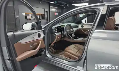 Mercedes-Benz E-Class 2021 2.0 Автомат в Москве № 764658, миниатюра 10