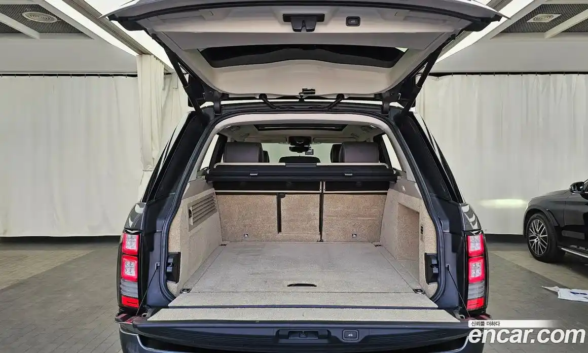 Land Rover Range-Rover 2017 5.0 Автомат в Москве № 766025, фото 20