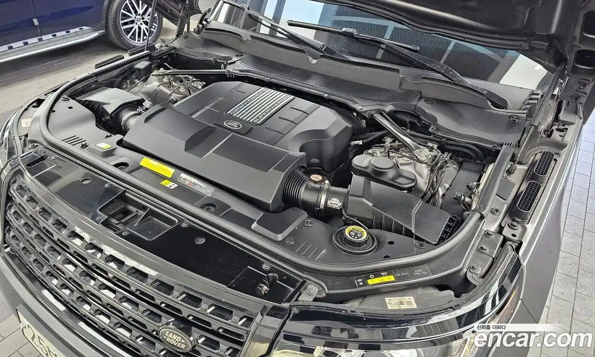 Land Rover Range-Rover 2017 5.0 Автомат в Москве № 766025, фото 6