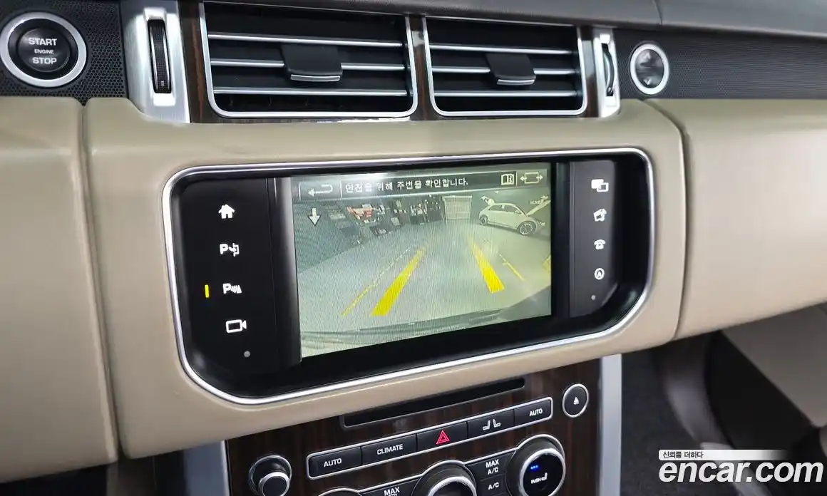 Land Rover Range-Rover 2016 4.4 Автомат в Москве № 766189, фото 16