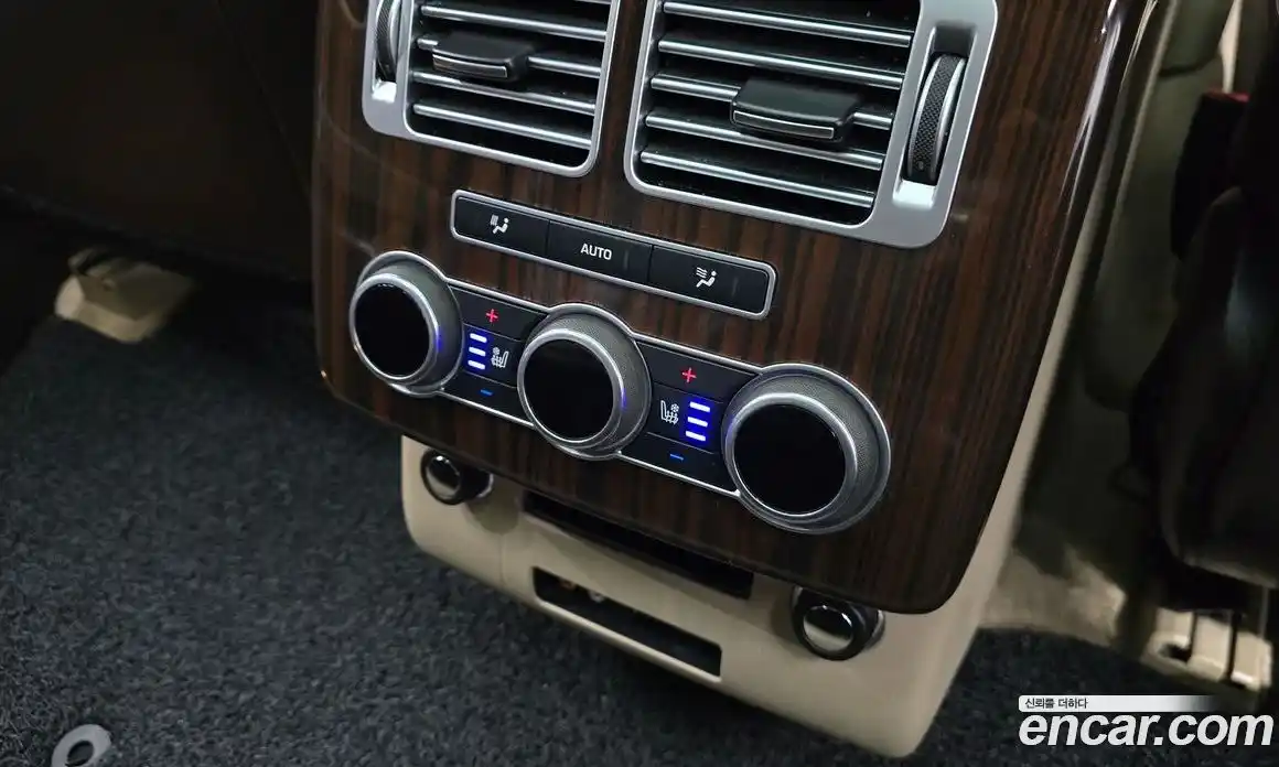 Land Rover Range-Rover 2016 4.4 Автомат в Москве № 766189, фото 18