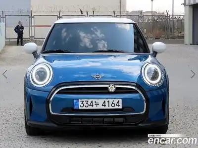 Mini Cooper 2023 1.5 Автомат в Москве № 766360, миниатюра 1