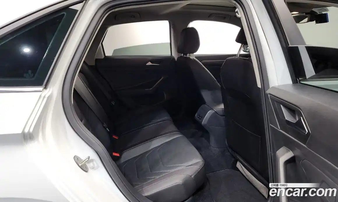 Volkswagen Jetta 2020 1.4 Автомат в Москве № 767068, фото 11