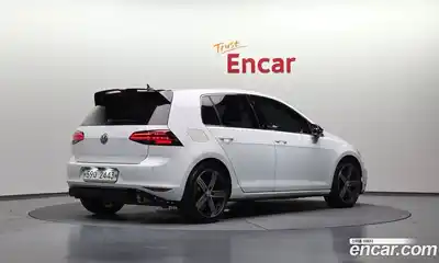 Volkswagen Golf, 2015
