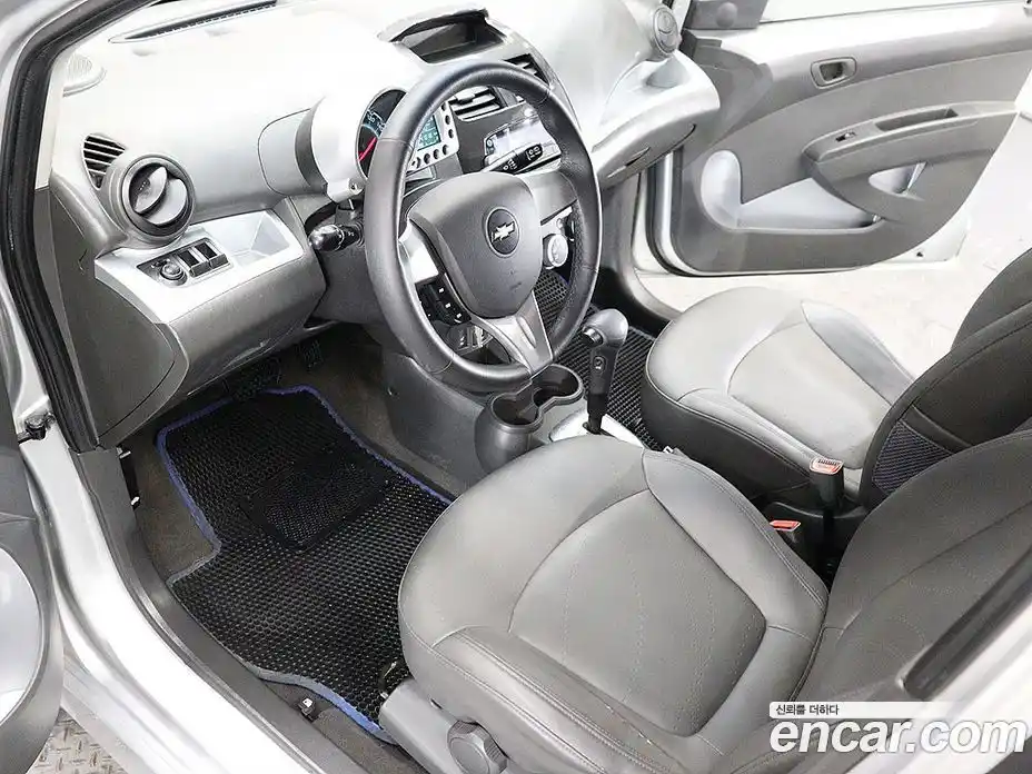 Chevrolet Spark 2013 1.0 Автомат в Москве № 104364, фото 17