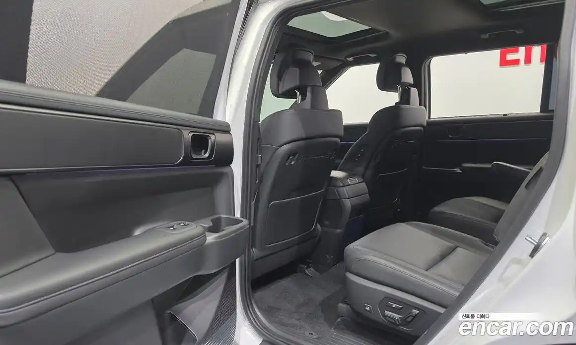 Hyundai Santa Fe 2024 1.6 Автомат в Москве № 107899, фото 18