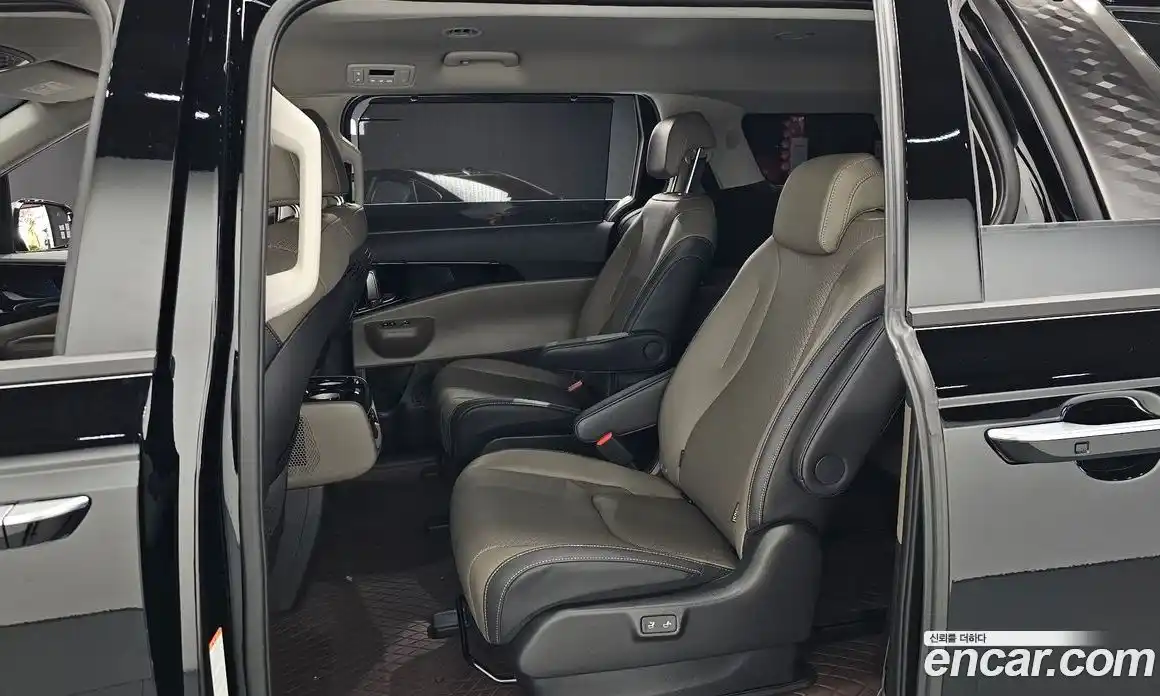 Kia Canival 2024 3.5 Автомат в Москве № 120317, фото 11