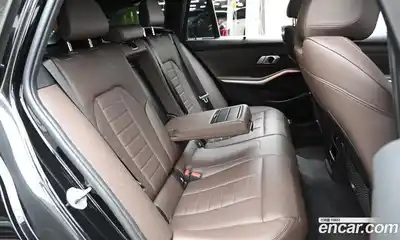 BMW 3-Series 2022 2.0 Автомат в Москве № 154935, миниатюра 12