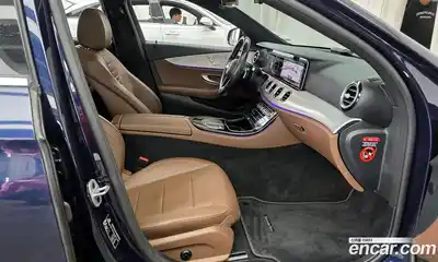 Mercedes-Benz E-Class 2021 2.0 Автомат в Москве № 160925, миниатюра 11