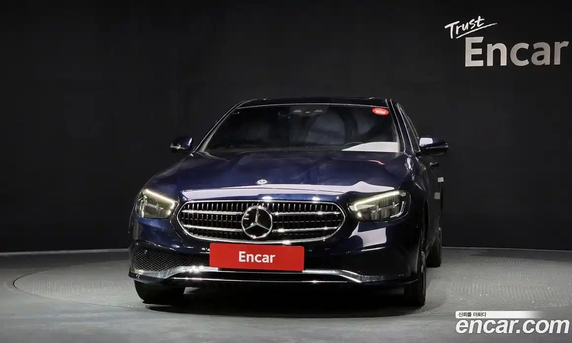 Mercedes-Benz E-Class 2021 2.0 Автомат в Москве № 160925, фото 3