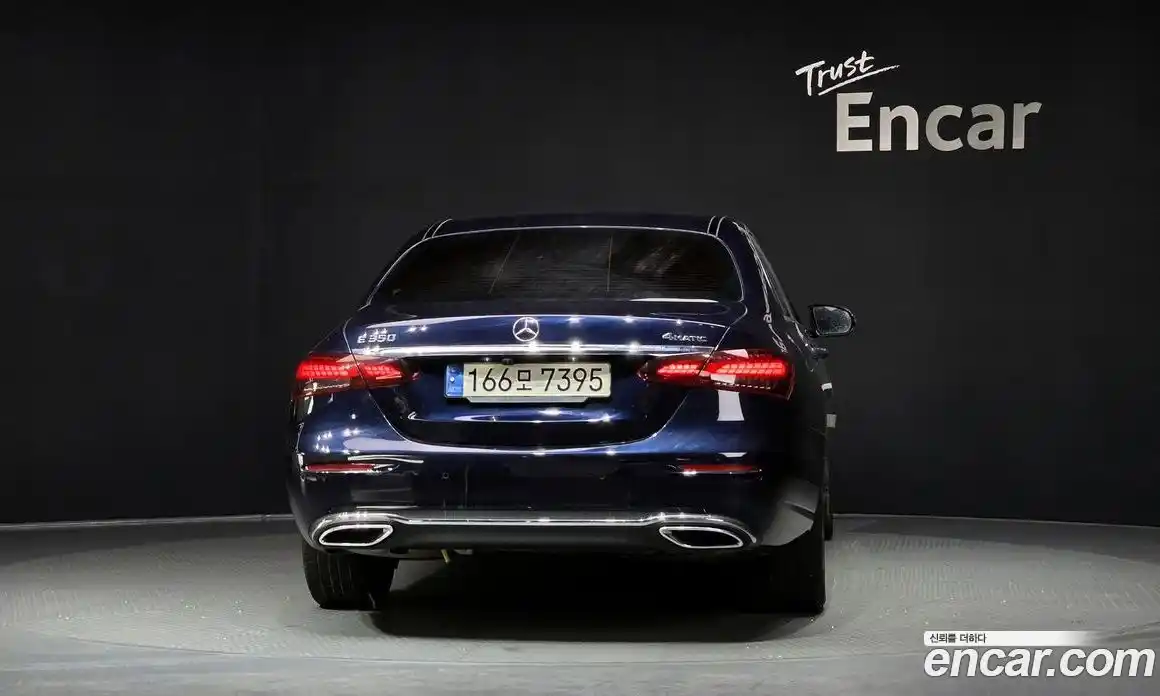 Mercedes-Benz E-Class 2021 2.0 Автомат в Москве № 160925, фото 4