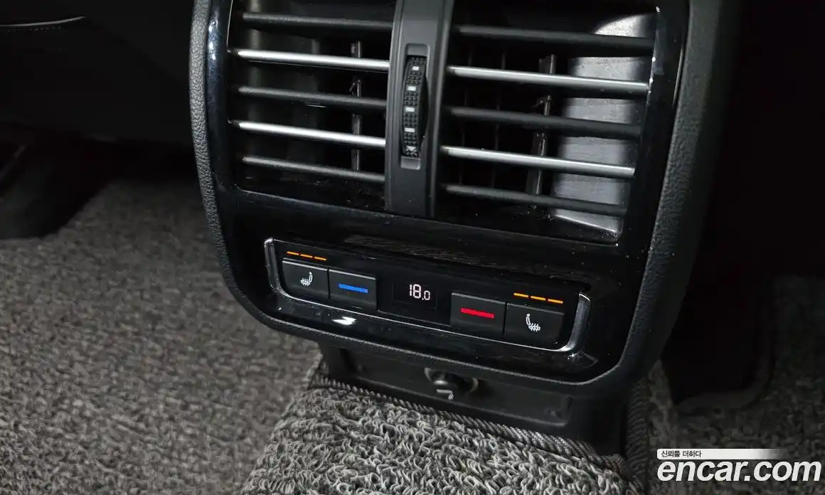 Volkswagen Passat 2018 2.0 Автомат в Москве № 169048, фото 18