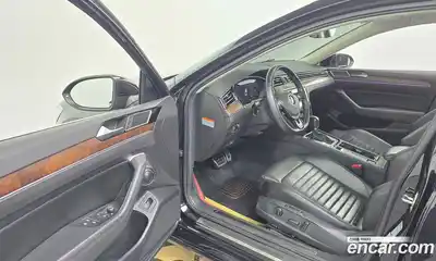 Volkswagen Passat 2018 2.0 Автомат в Москве № 169048, миниатюра 10