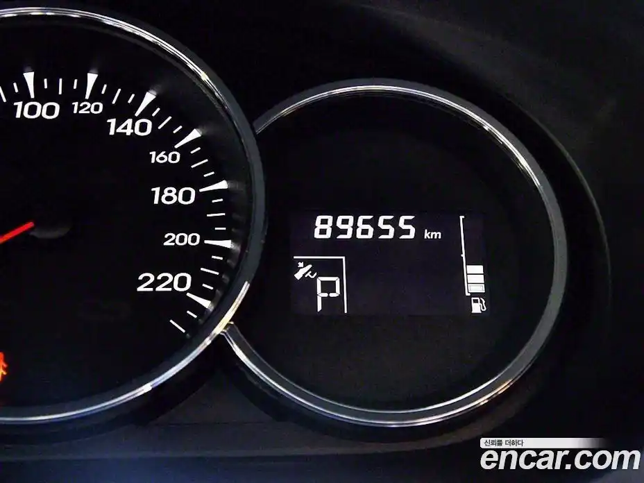 Renault SM3 2011 1.6 гидро в Москве № 186036, фото 8