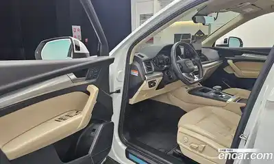 Audi Q5 2023 2.0 Автомат в Москве № 212315, миниатюра 11