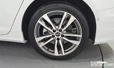 Audi A6 2023 2.0 Автомат в Москве № 229884, миниатюра 5