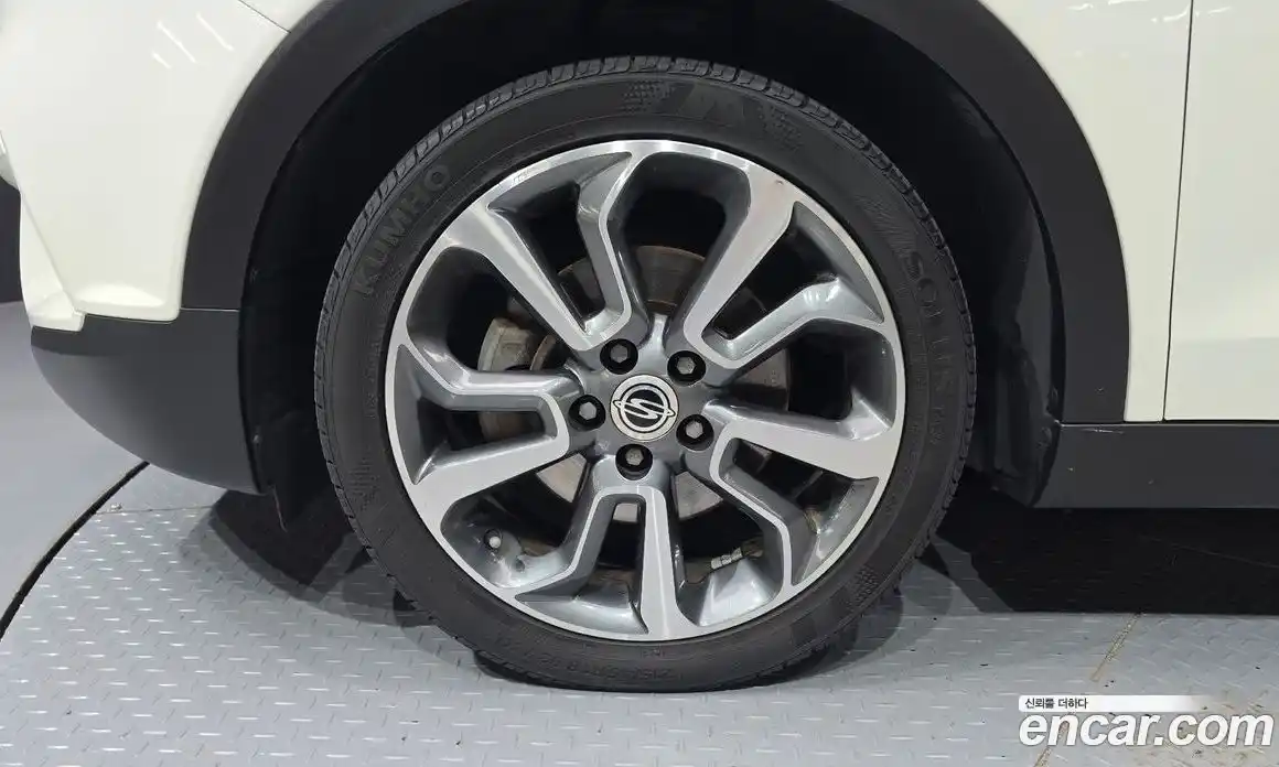 SsangYong TIBOLI 2016 1.6 Автомат в Москве № 32854, фото 5