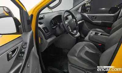 Hyundai Starex 2021 2.4 Автомат в Москве № 714543, миниатюра 12