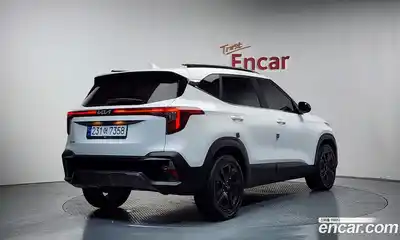 Kia Seltos 2024 1.6 Автомат в Москве № 715804, миниатюра 2