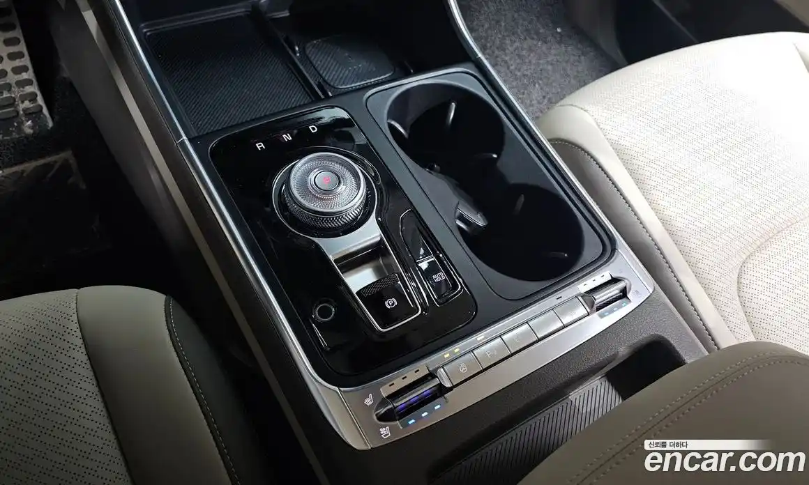 Kia Canival 2025 1.6 Автомат в Москве № 715833, фото 9