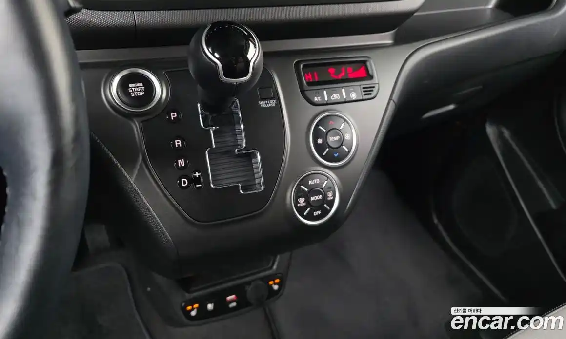 Kia Ray 2023 1.0 Автомат в Москве № 715953, фото 9