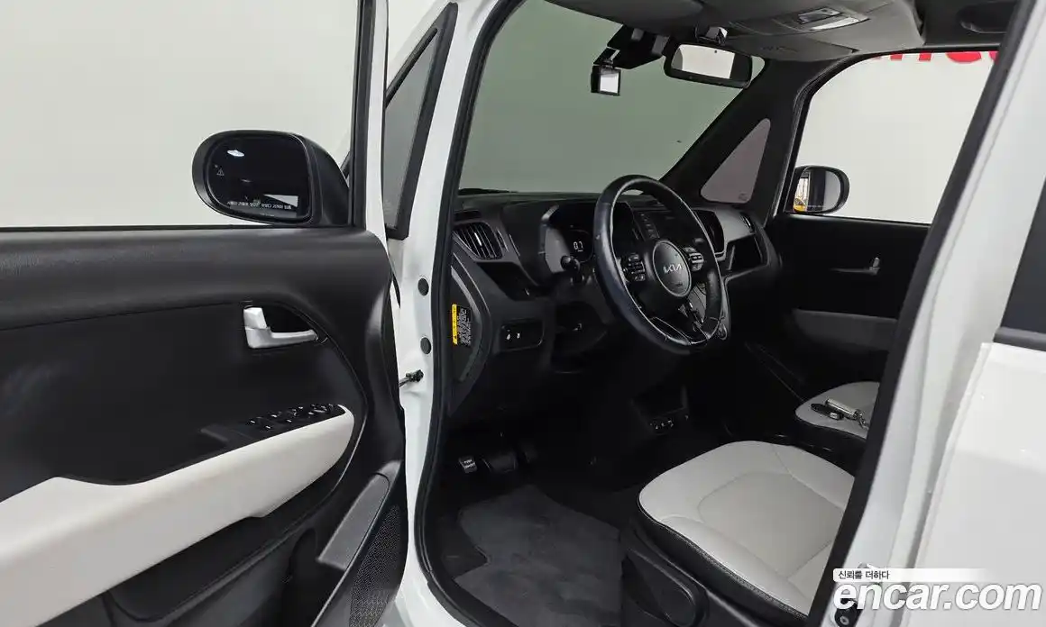 Kia Ray 2023 1.0 Автомат в Москве № 715953, фото 10