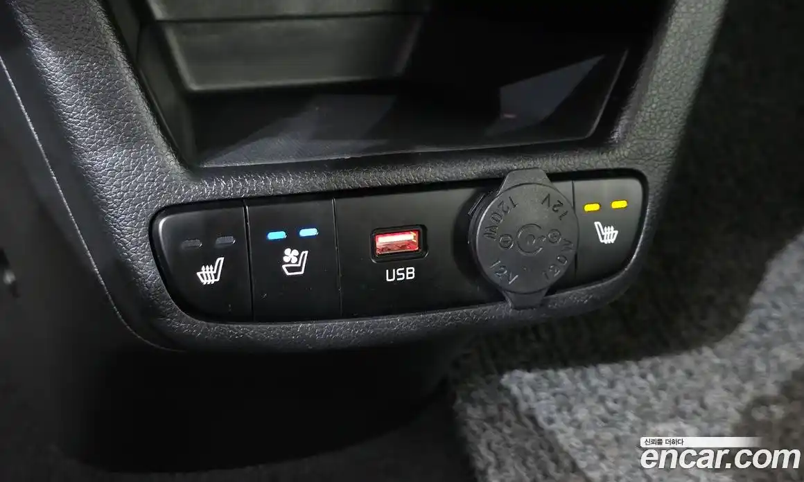 Kia Ray 2023 1.0 Автомат в Москве № 716200, фото 16