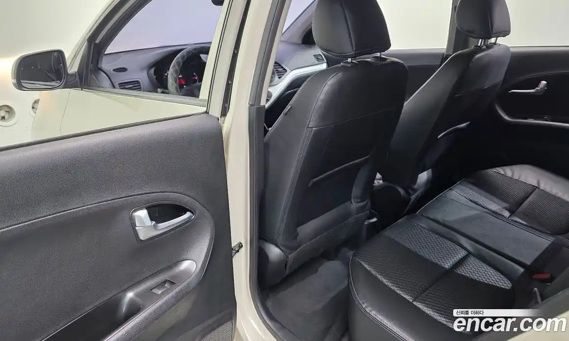 Kia Morning 2013 1.0 Автомат в Москве № 716202, фото 18