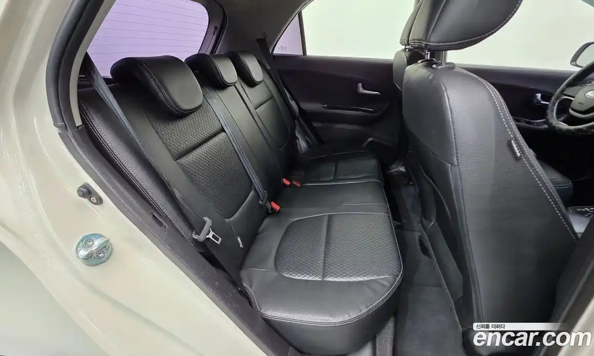 Kia Morning 2013 1.0 Автомат в Москве № 716202, фото 19