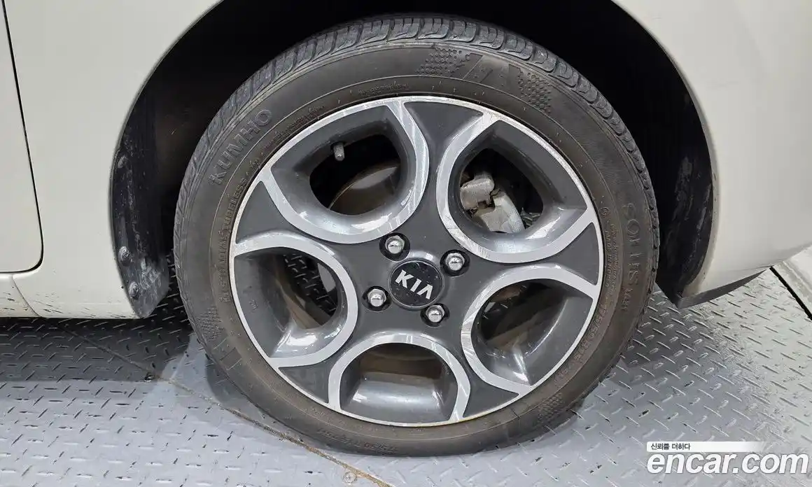 Kia Morning 2013 1.0 Автомат в Москве № 716202, фото 5