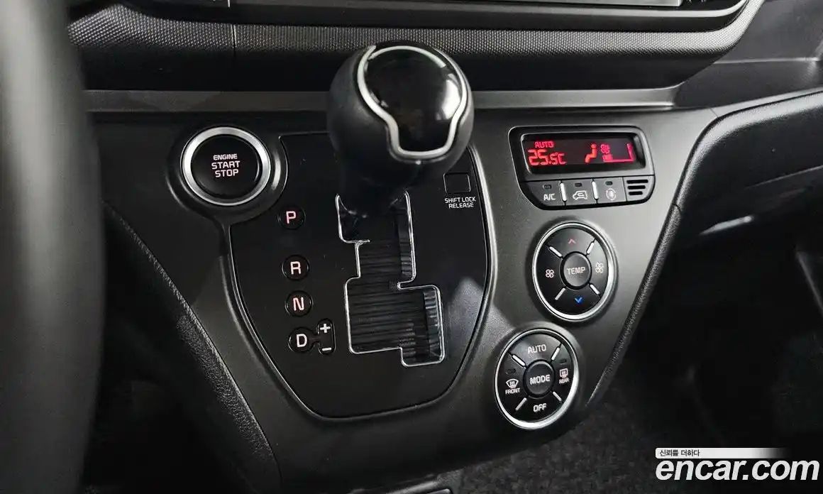 Kia Ray 2024 1.0 Автомат в Москве № 716277, фото 9