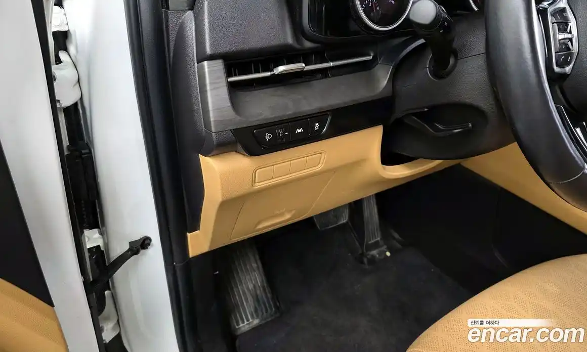 Kia Canival 2021 2.2 Автомат в Москве № 716389, фото 17